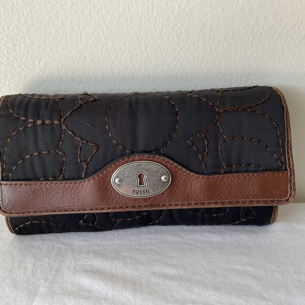 Fossil Black and Brown Wallet